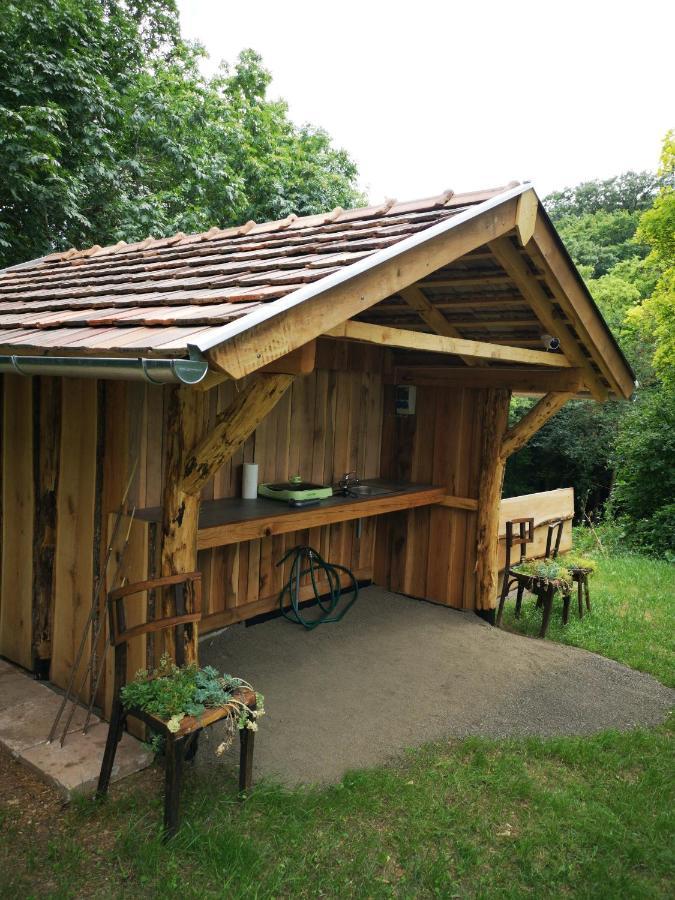 Kosbor Vendeghaz Apartment Monoszlo Екстериор снимка