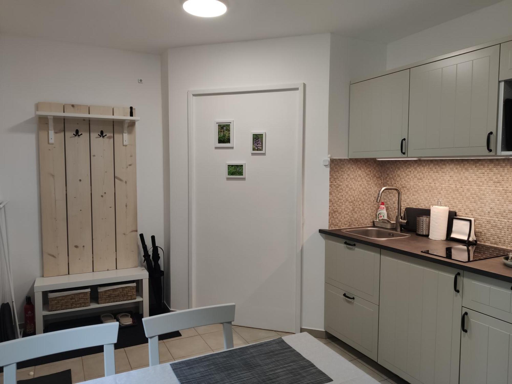 Kosbor Vendeghaz Apartment Monoszlo Екстериор снимка